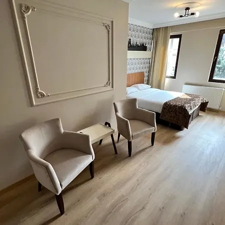Ravello Taksim 3*