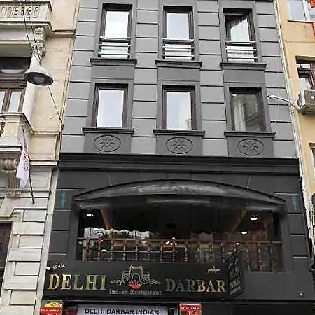 Ravello Taksim 3*