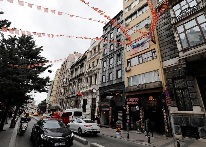 Hotel Ravello Taksim 3*