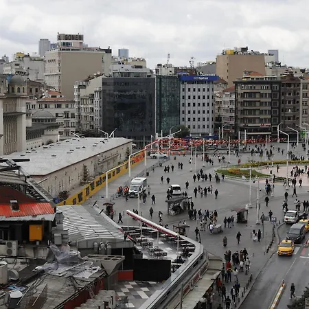Ravello Taksim 3*