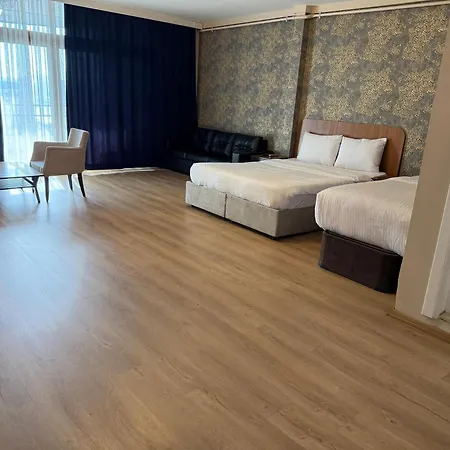 Ravello Taksim 3*