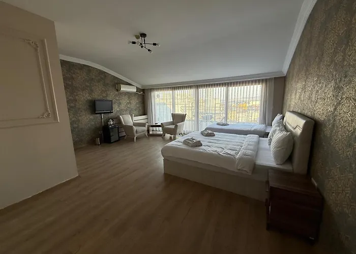 Отель Ravello Taksim 3*