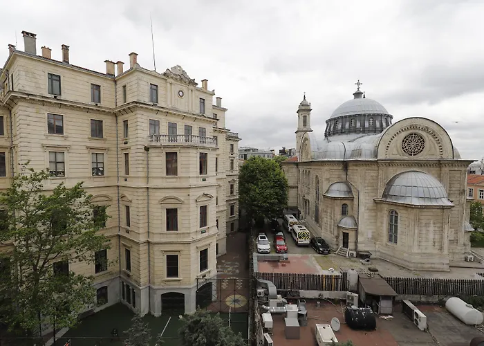 Отель Ravello Taksim 3*